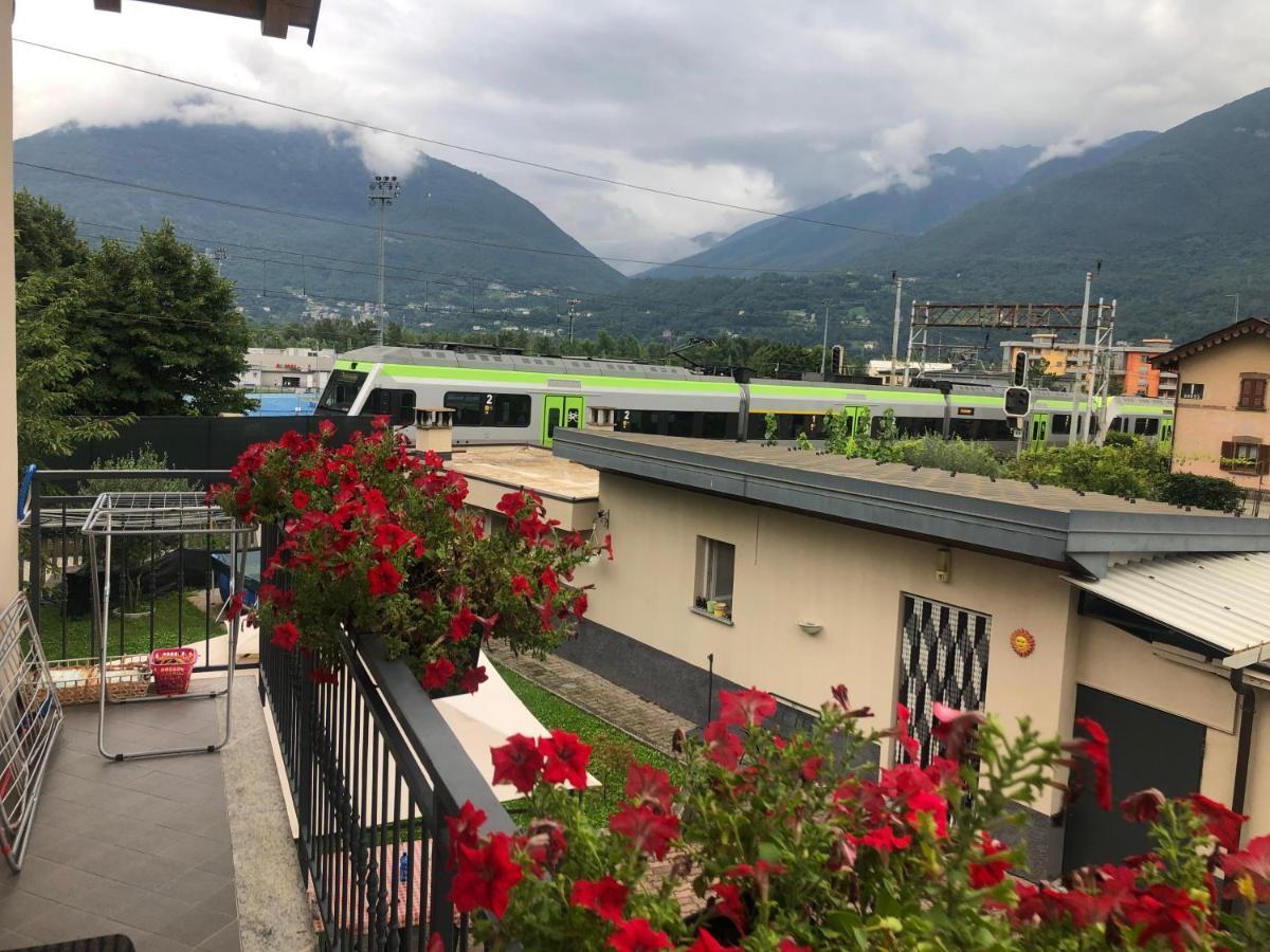 "La Bella Della Cappuccina" Casa Con Parcheggio Interno Gratuito Appartement Domodossola Buitenkant foto