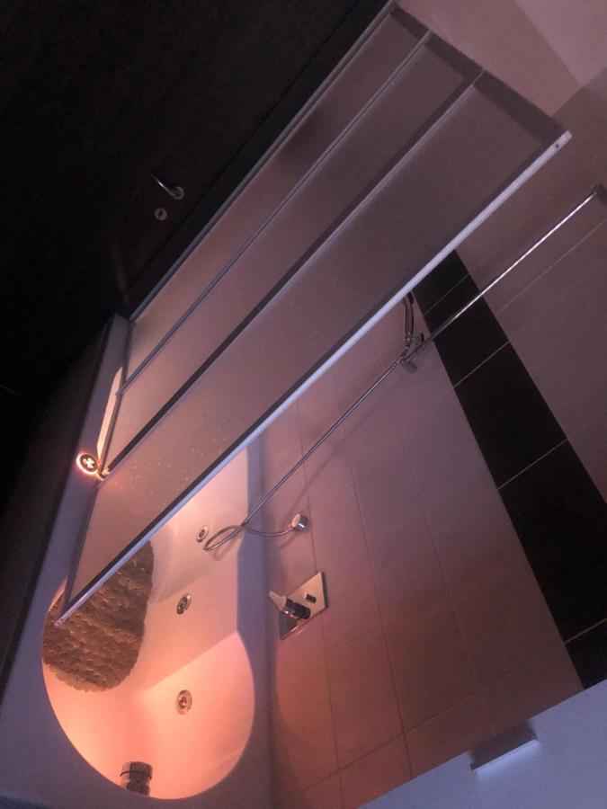 "La Bella Della Cappuccina" Casa Con Parcheggio Interno Gratuito Appartement Domodossola Buitenkant foto