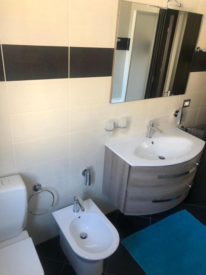 "La Bella Della Cappuccina" Casa Con Parcheggio Interno Gratuito Appartement Domodossola Buitenkant foto