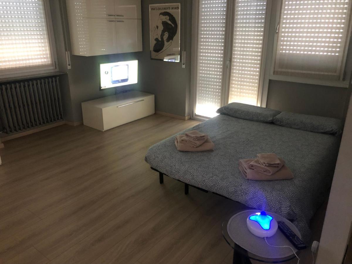 "La Bella Della Cappuccina" Casa Con Parcheggio Interno Gratuito Appartement Domodossola Buitenkant foto
